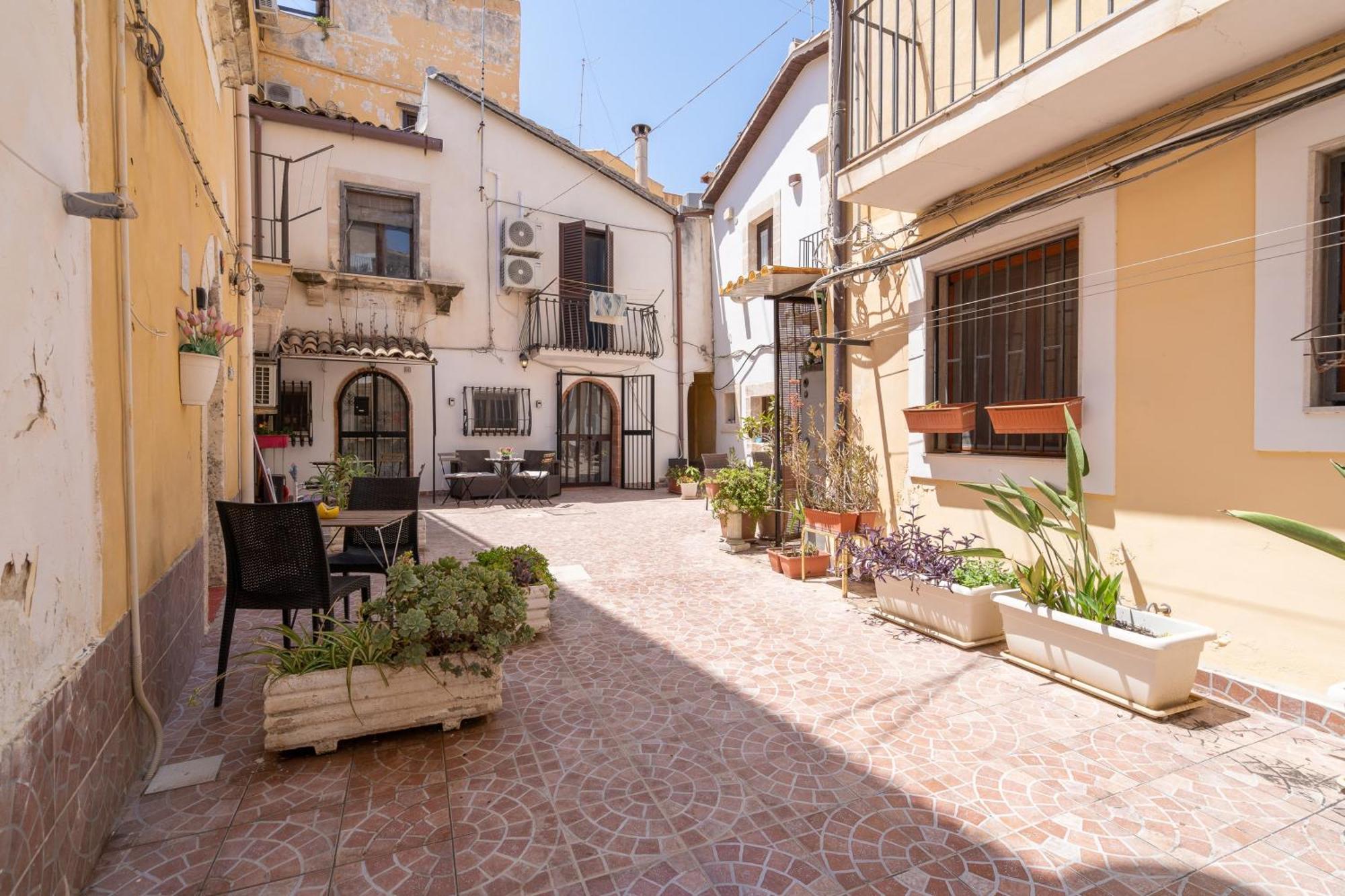 Elsa D'Ortigia - I Tre Archi Otel Siraküza Dış mekan fotoğraf