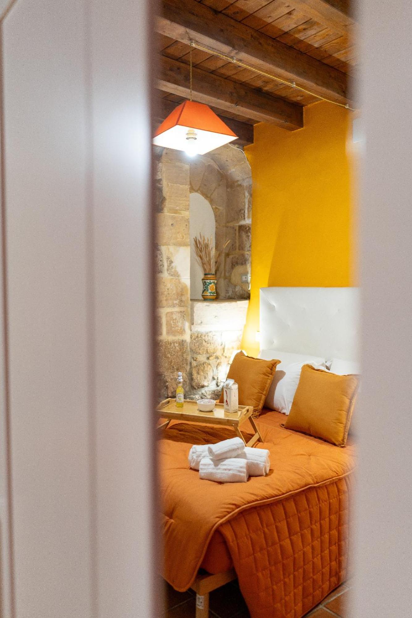 Elsa D'Ortigia - I Tre Archi Otel Siraküza Dış mekan fotoğraf